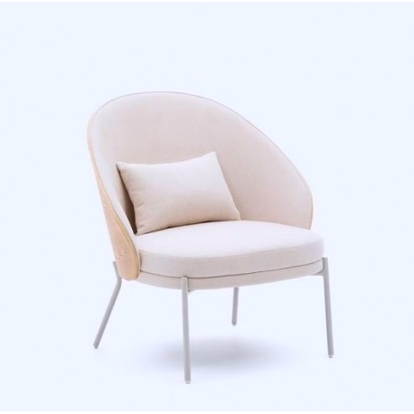 Fauteuil en Chenille Beige et piètements métal beige Amy VeryForma